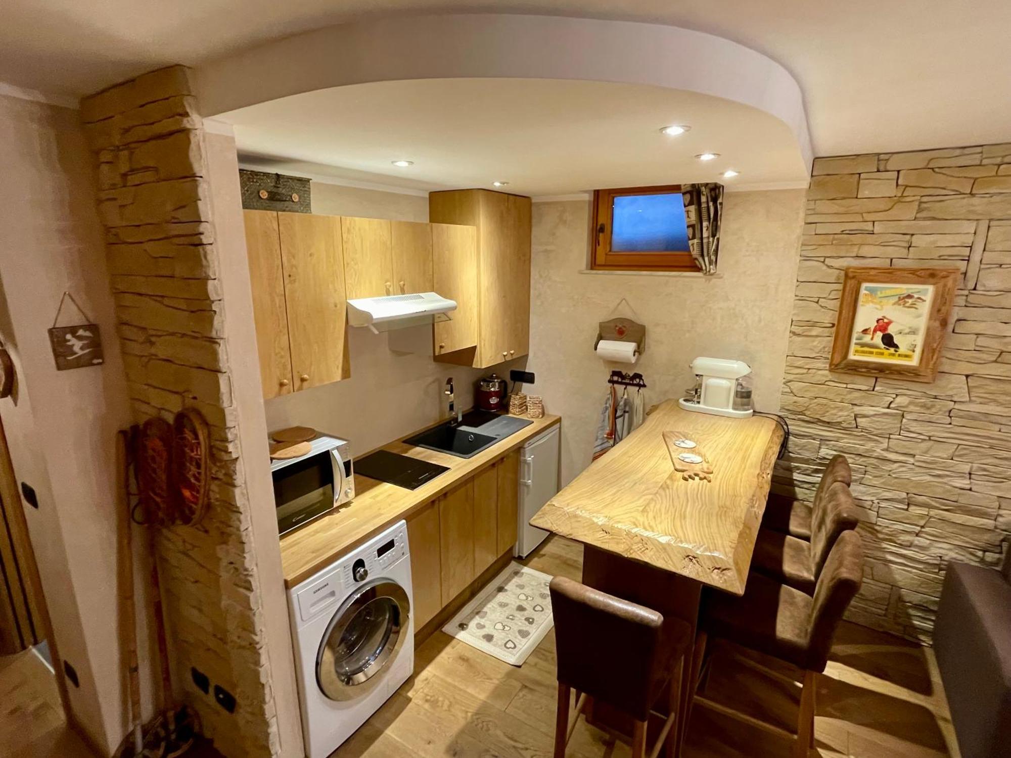 La Casa Del Cervo Apartment ลีโมเน เปียมอนเต ภายนอก รูปภาพ
