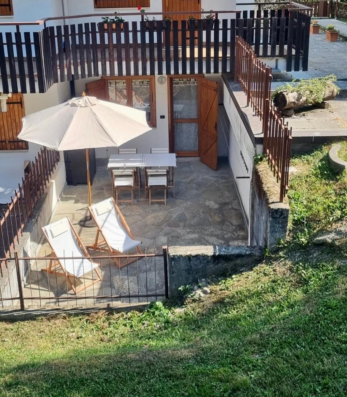 La Casa Del Cervo Apartment ลีโมเน เปียมอนเต ภายนอก รูปภาพ