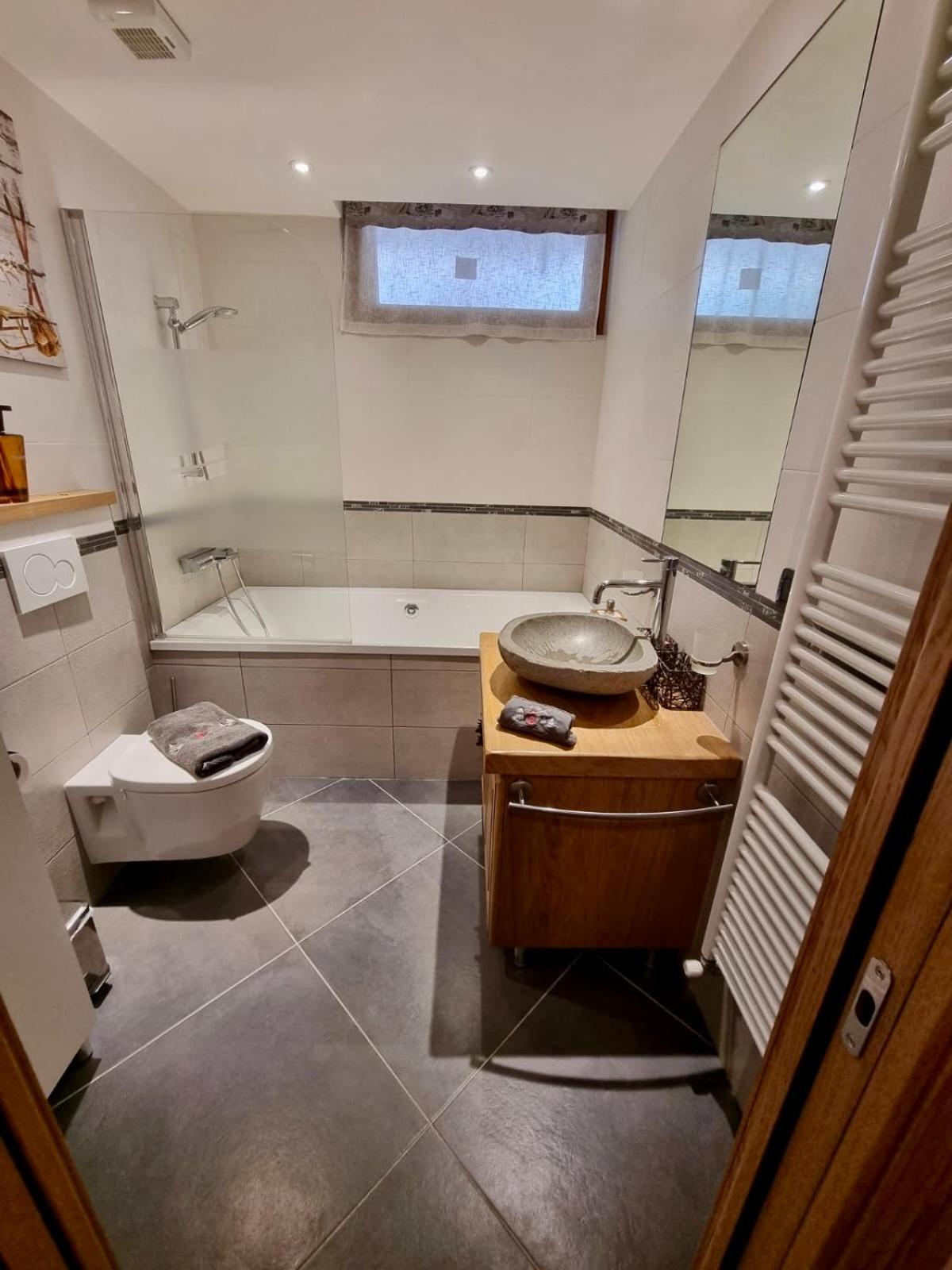 La Casa Del Cervo Apartment ลีโมเน เปียมอนเต ภายนอก รูปภาพ